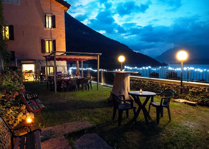 Al Отель типа 